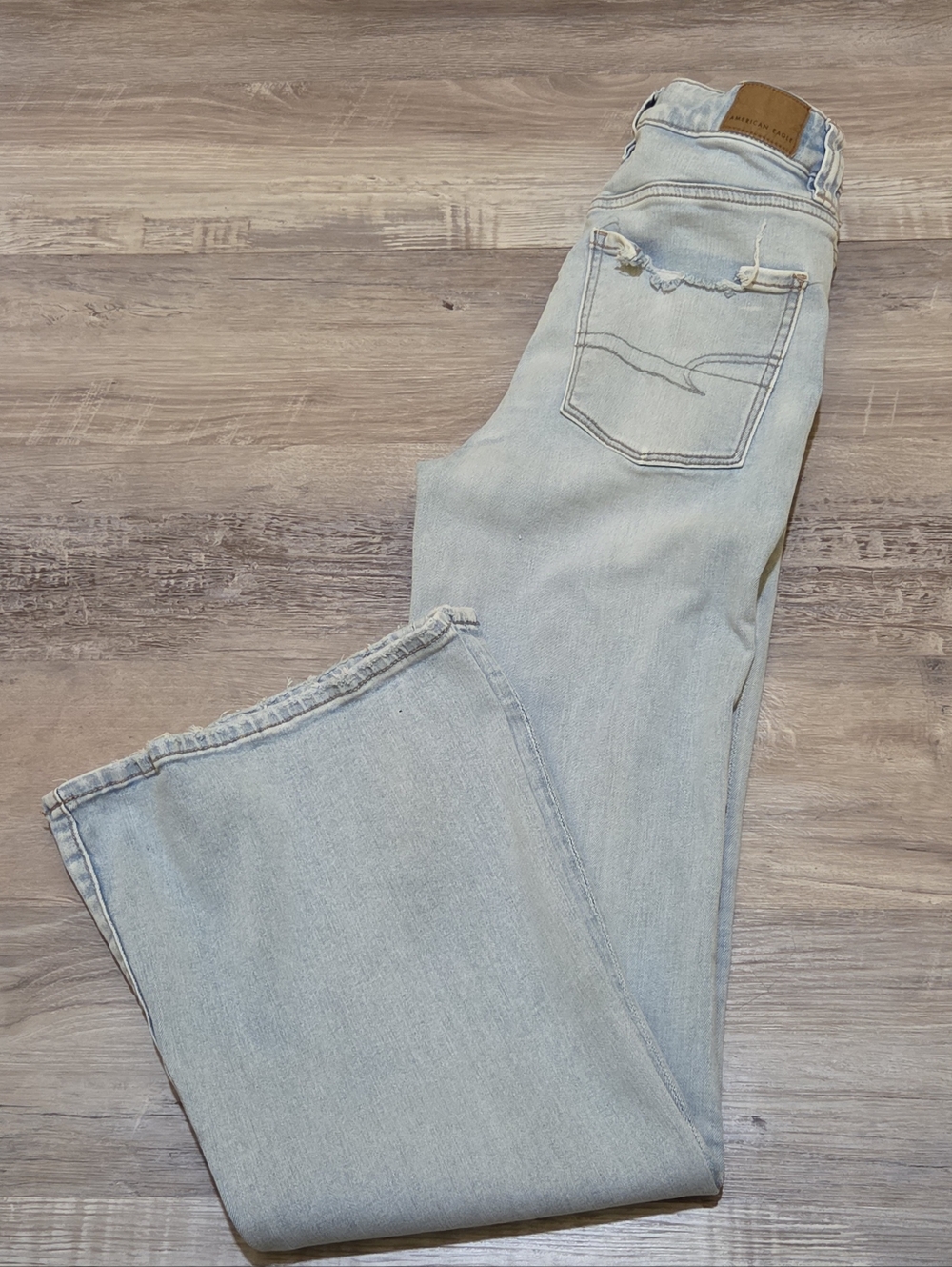 American Eagle High Rise Button Fly Lightwash Flare Jeans Womens Size 4 Regular